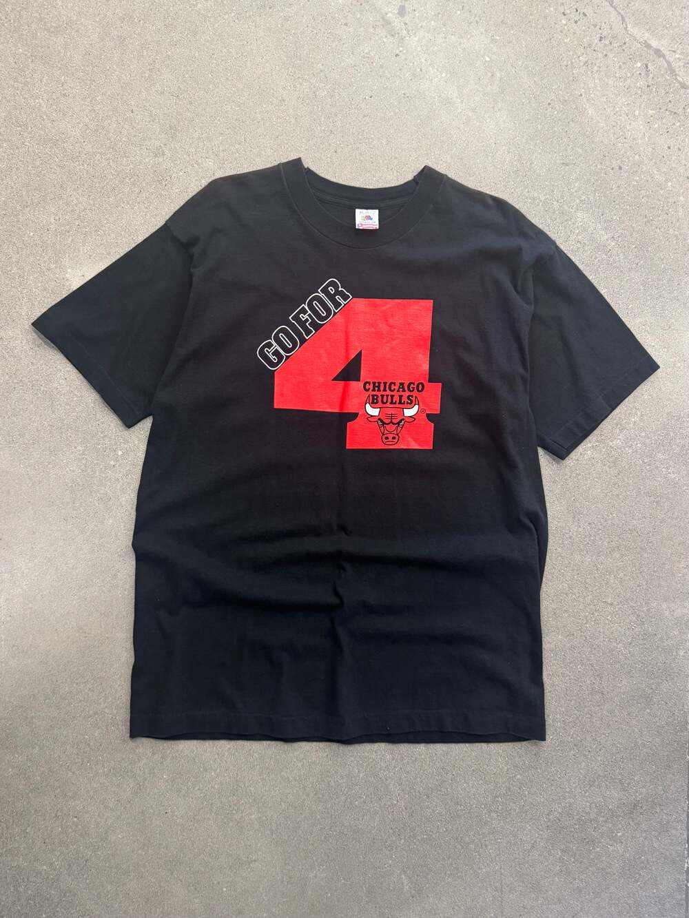 Vintage 1998 Chicago Bulls Go For 4 NBA T-Shirt - XL